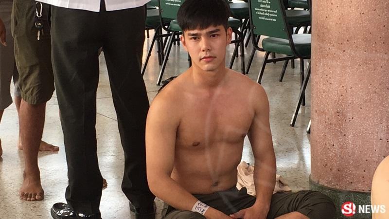 บูม กิตตน์ก้อง สมัครทหาร
