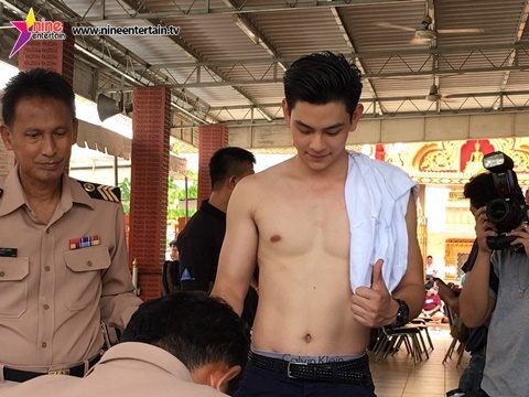 เอี๊ยง สิทธา สมัครทหาร