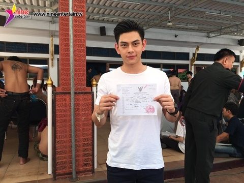 เอี๊ยง สิทธา สมัครทหาร