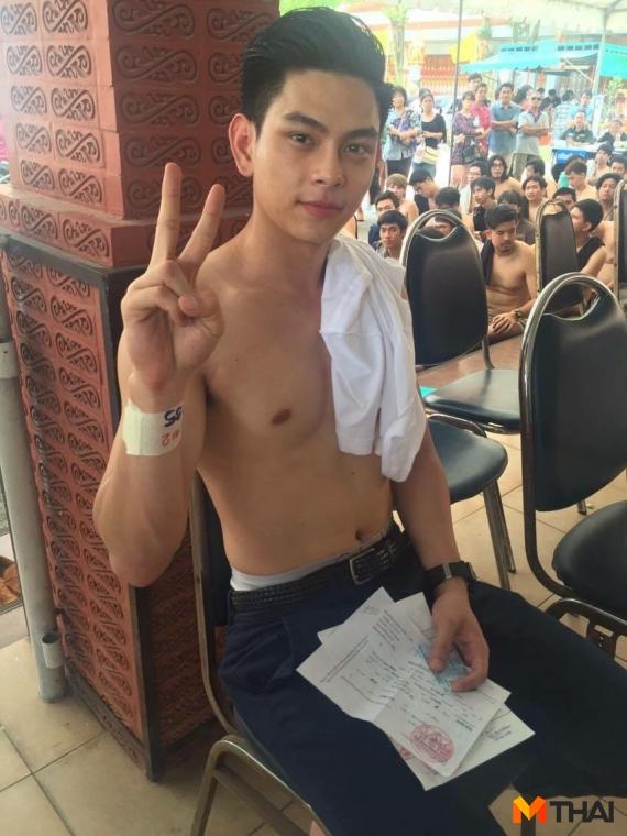 เอี๊ยง สิทธา สมัครทหาร