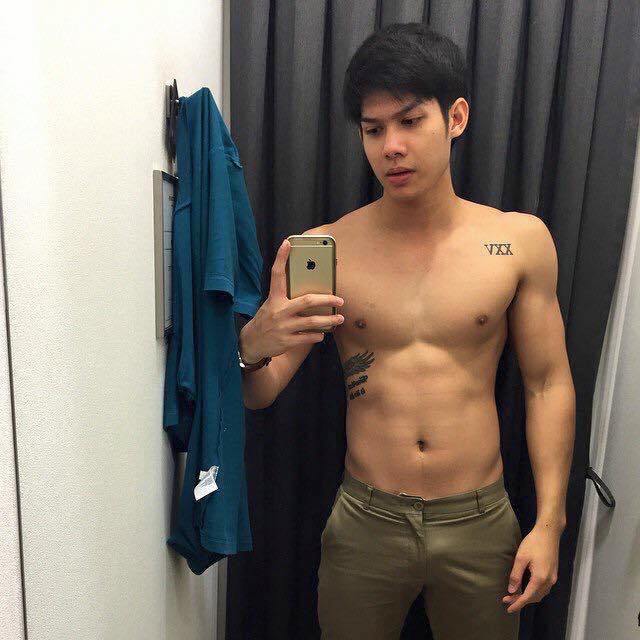 เลียให้อิ่ม