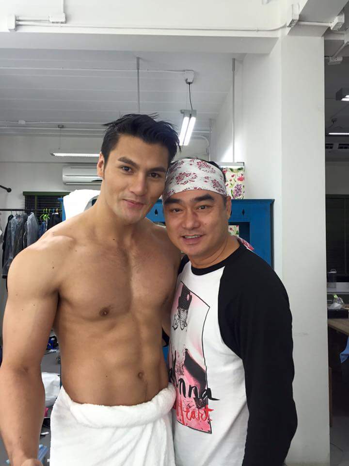 โอม นายแบบเกย์