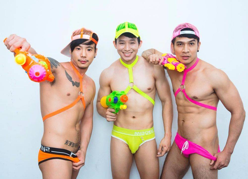 Club ฮอดที่สุดต้อนรับสงกรานต์...แบบเเซ่บๆๆ Fake club the next gen...