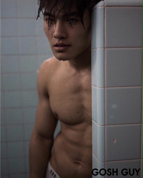 เดี๋ยวนี้ใคร ๆ ก็แก้ผ้าถ่ายรูป