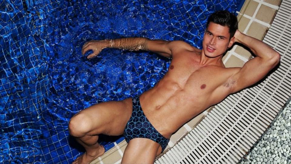 Hot guy in underwear 132