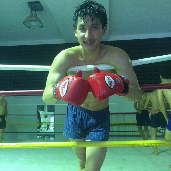 ผู้ชายก่อนสงกรานต์