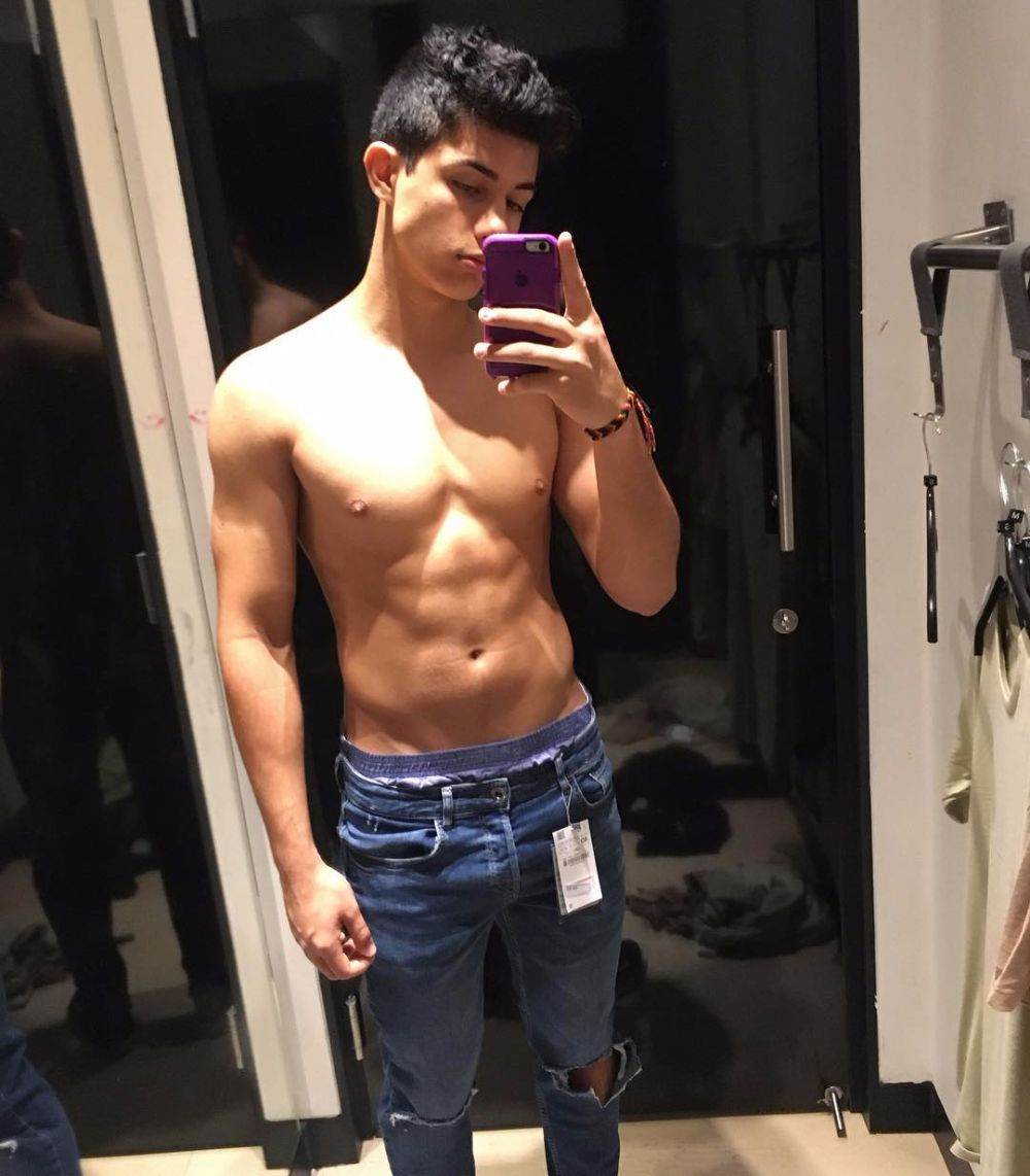 แซบๆตามฉบับหนุ่มหล่อ