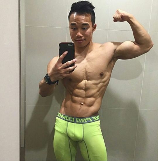 แซบๆตามฉบับหนุ่มหล่อ