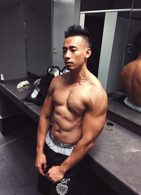 แซบๆตามฉบับหนุ่มหล่อ