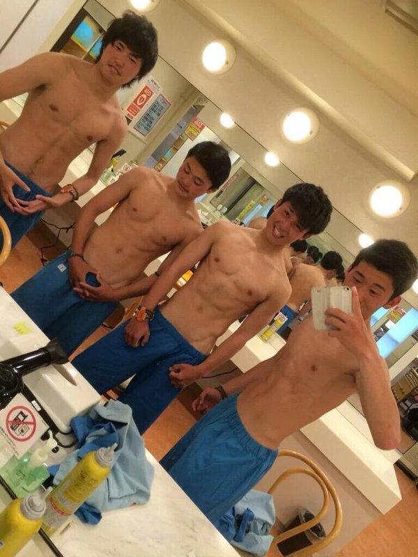 แซบๆตามฉบับหนุ่มหล่อ