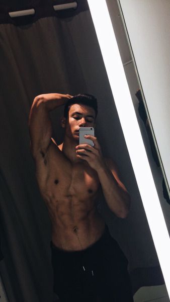 วันหยุดมีนัดกับผู้ชายค่ะ