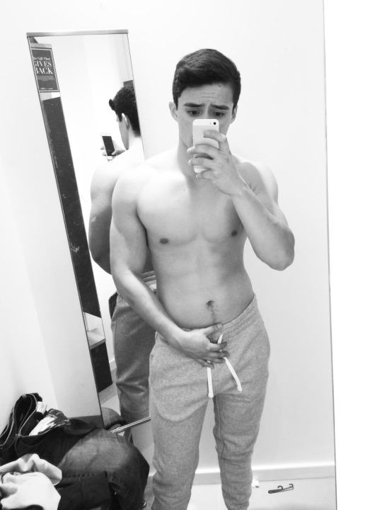 วันหยุดมีนัดกับผู้ชายค่ะ