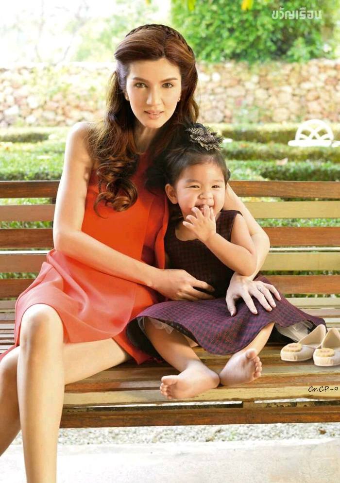 โบว์-แวนด้า & น้องมะลิ @ ขวัญเรือน vol.48 no.1066 April 2016