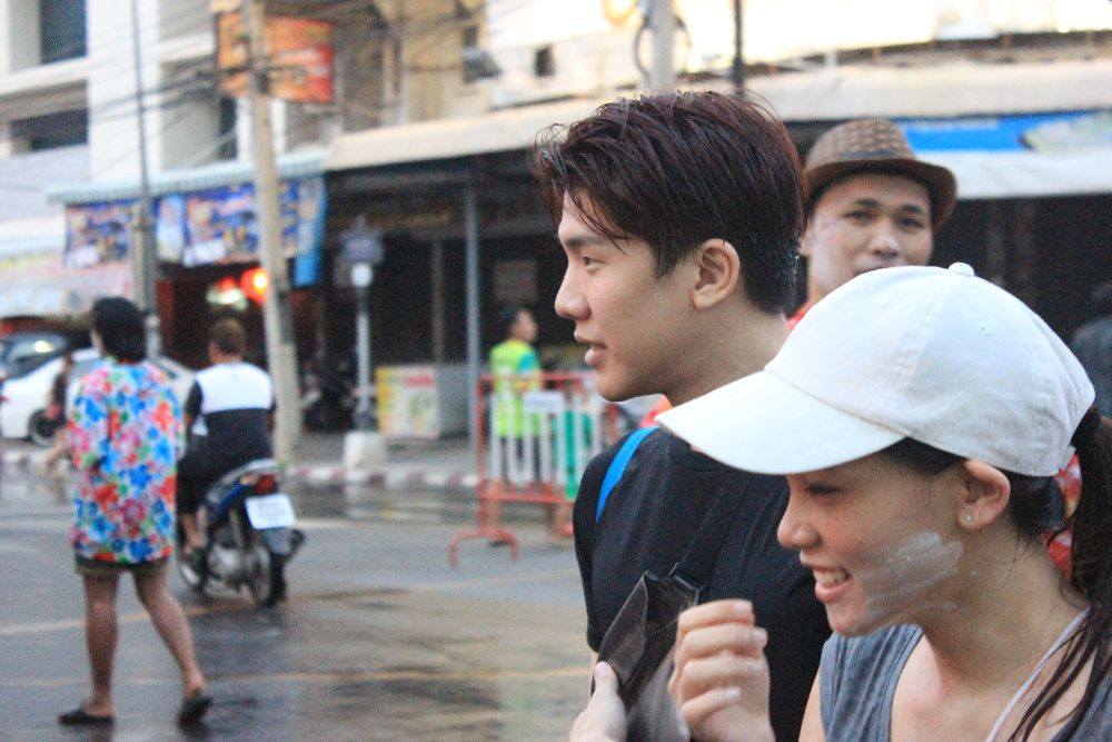 ถนนข้าวเหนียวขอนแก่น ผู้ชายแซ่บลืม เด็กก็เด็กเถอะ!!!