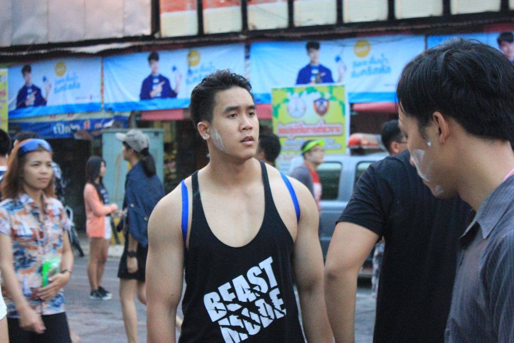 ถนนข้าวเหนียวขอนแก่น ผู้ชายแซ่บลืม เด็กก็เด็กเถอะ!!!