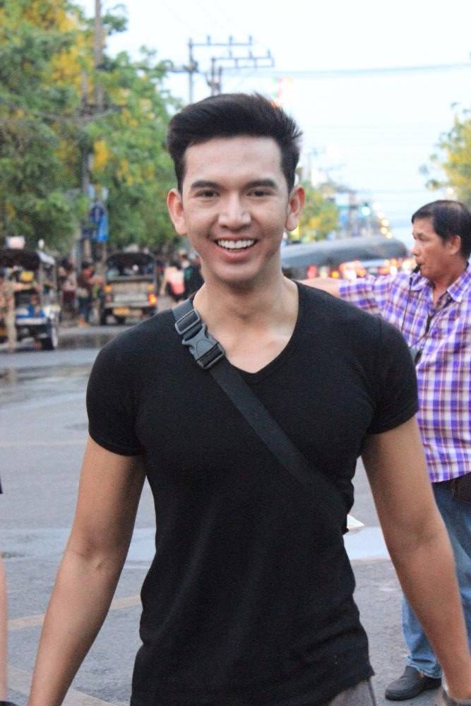 ถนนข้าวเหนียวขอนแก่น ผู้ชายแซ่บลืม เด็กก็เด็กเถอะ!!!