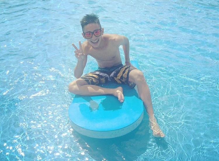 ฟันเหล็ก ซิคแพคมาเต็ม