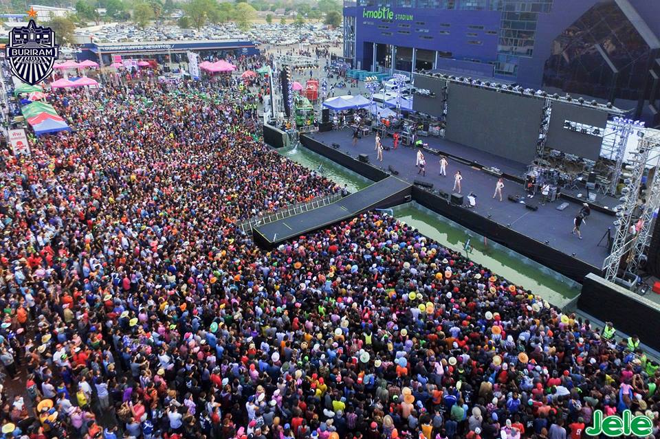 บรรยากาศงานสงกรานต์GUงานช้าง ณ สนามไอโมบาย
