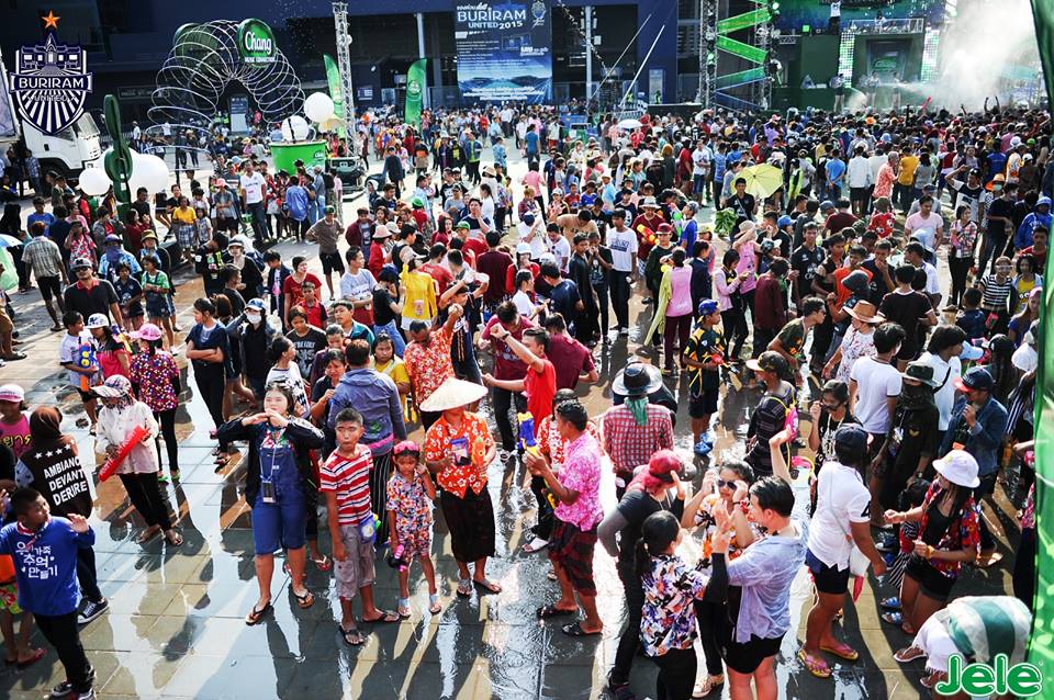 บรรยากาศงานสงกรานต์GUงานช้าง ณ สนามไอโมบาย