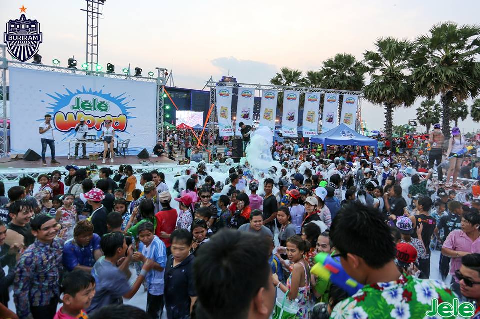 บรรยากาศงานสงกรานต์GUงานช้าง ณ สนามไอโมบาย