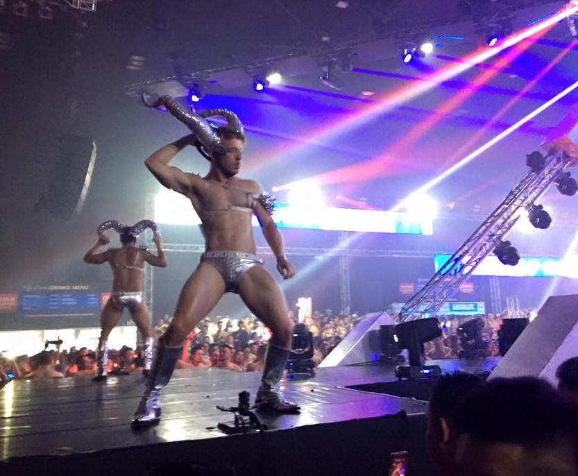 [คลิป] บรรยากาศ gcircuit คืนที่3 เบาๆ เบาๆ  คืนสุดท้ายแต่ยังฟิน กอดหมอน อิจฉาเพื่อน !