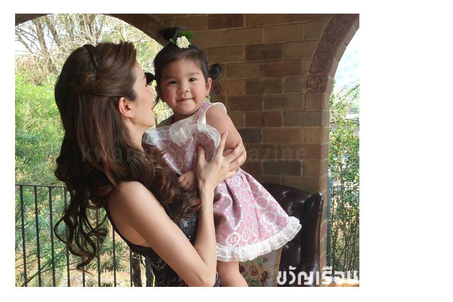 โบว์-แวนด้า & น้องมะลิ @ เบื้องหลังถ่ายแบบนิตยสาร ขวัญเรือน