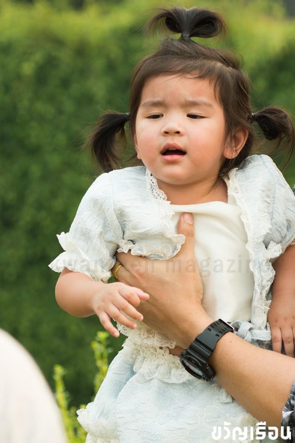 โบว์-แวนด้า & น้องมะลิ @ เบื้องหลังถ่ายแบบนิตยสาร ขวัญเรือน