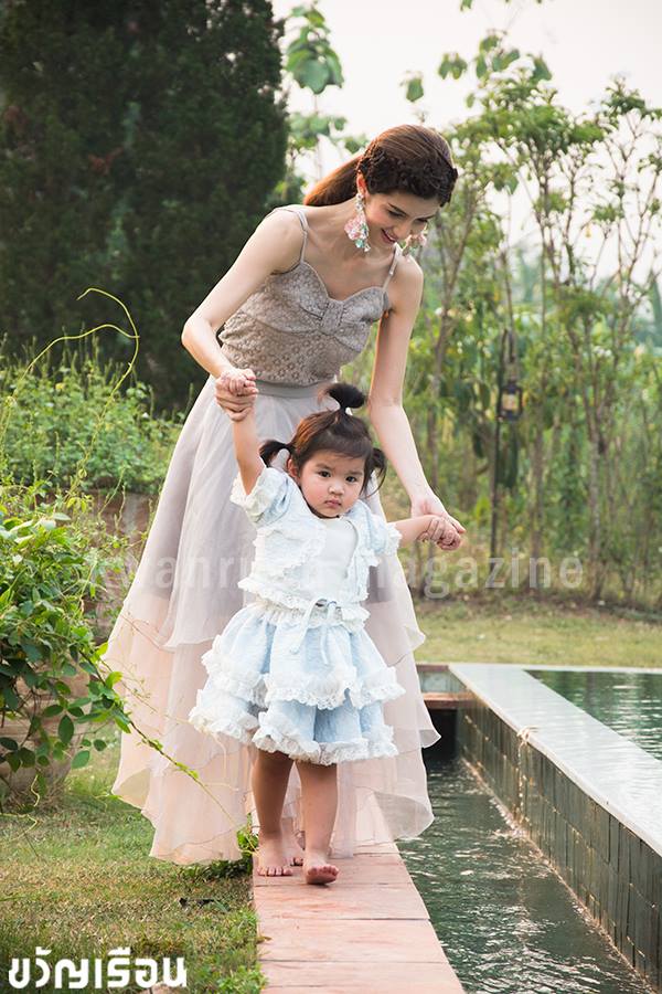 โบว์-แวนด้า & น้องมะลิ @ เบื้องหลังถ่ายแบบนิตยสาร ขวัญเรือน
