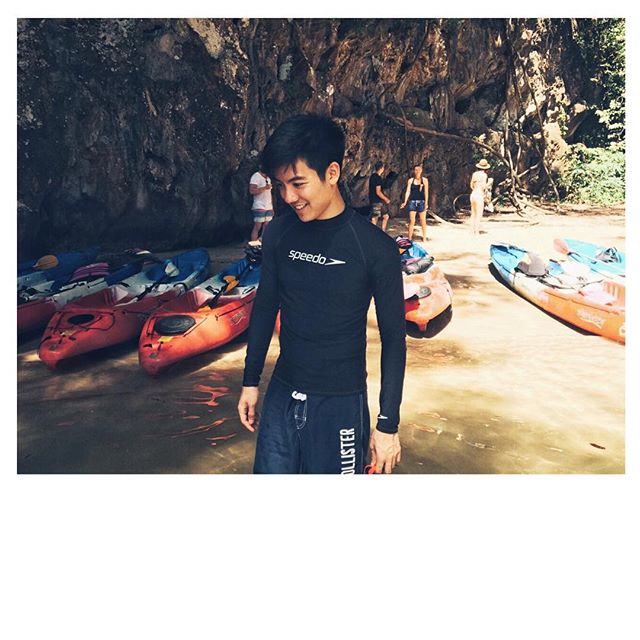 แบงค์ พบเอก นักข่าวหล่อระดับ 9.8 ริกเตอร์ !!