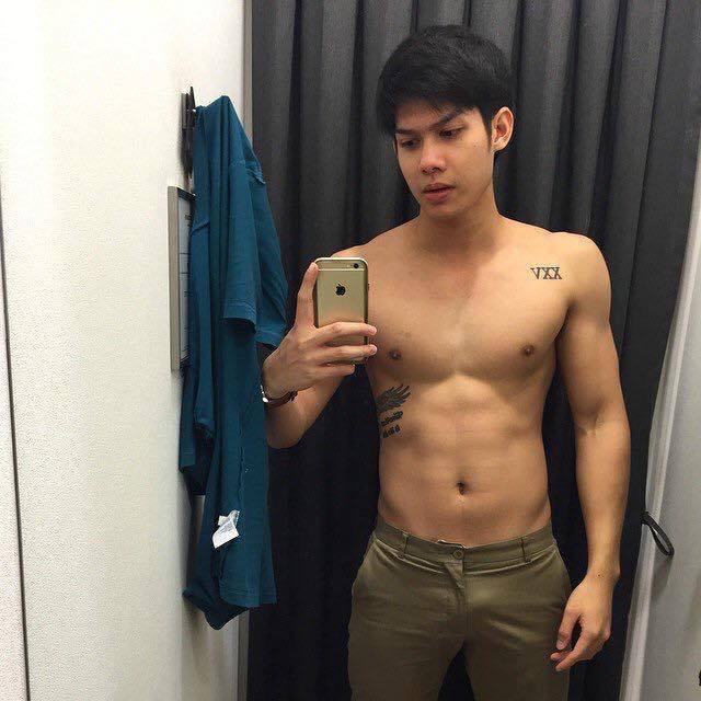 ต้องหลายรูปแล้วคัดเน้นๆ ใช่ไหมถึงจะยอมดู 747