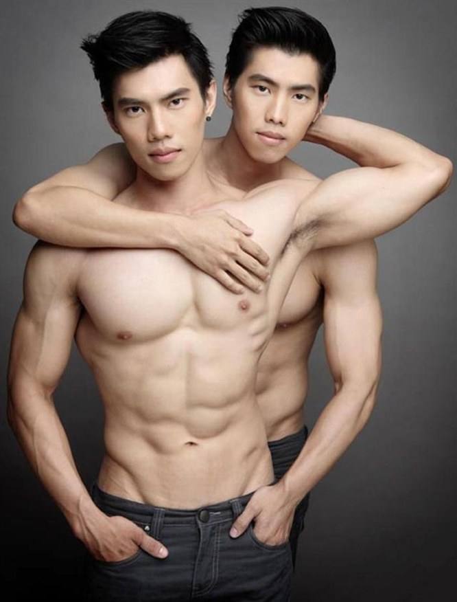 ต้องหลายรูปแล้วคัดเน้นๆ ใช่ไหมถึงจะยอมดู 748