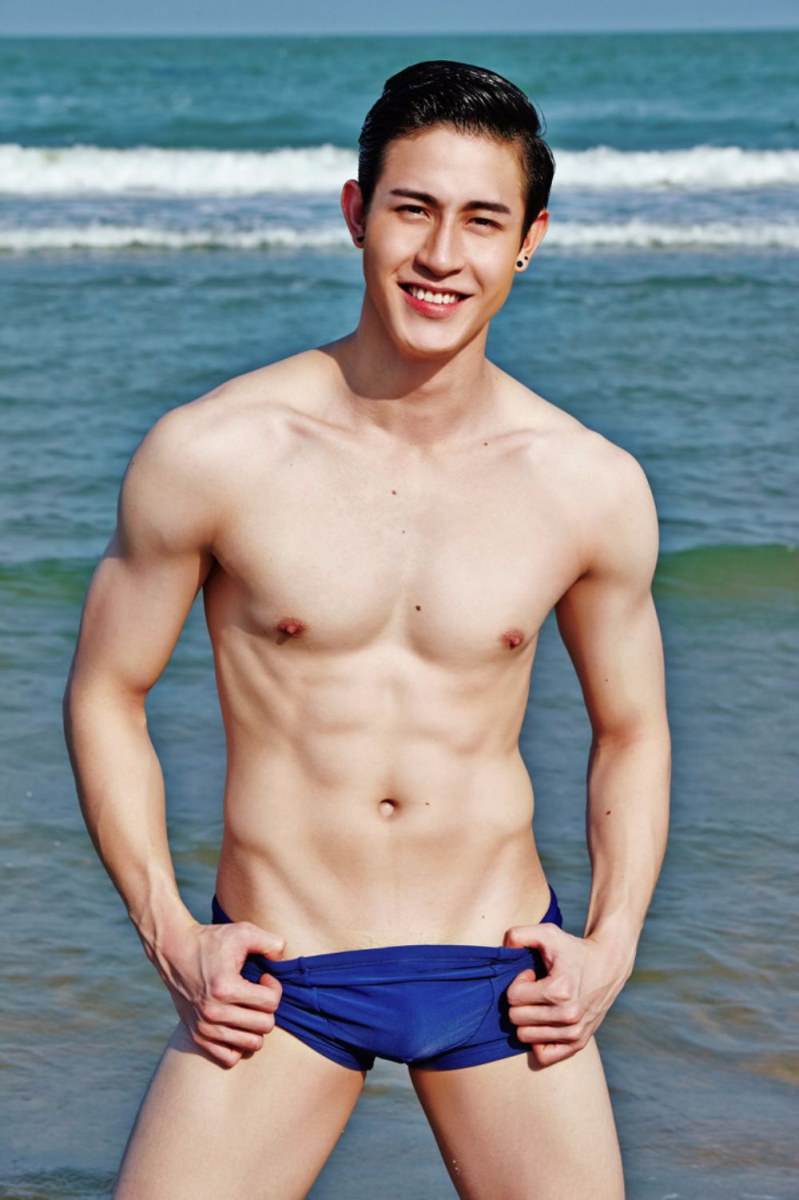 ย้อนชม 5 ดาราหนุ่มแแซ่บมากก++ หนุ่มสุดฮอตบนปก Attitude เดือนเมษายน!