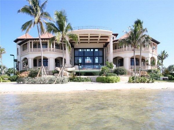 ชมคฤหาสน์ราคา 2,000 ล้านของ จัสติน บีเบอร์ หรูเว่อร์ อลังการสมฐานะ!!