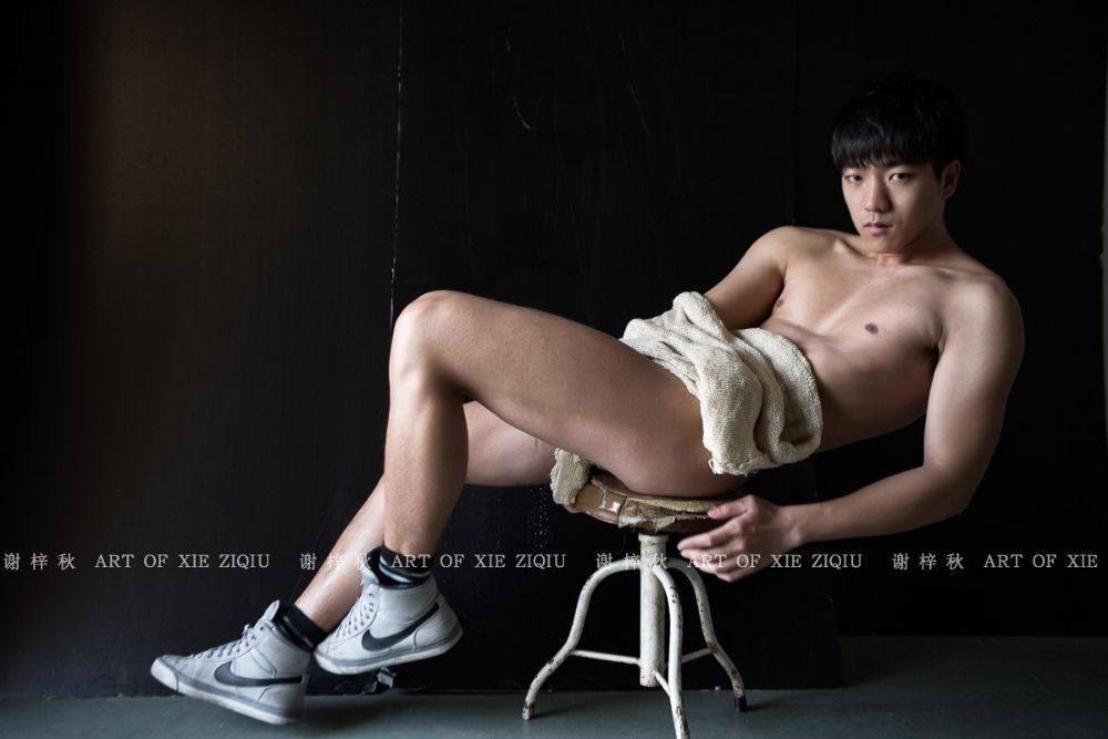 Hot guy in underwear 137