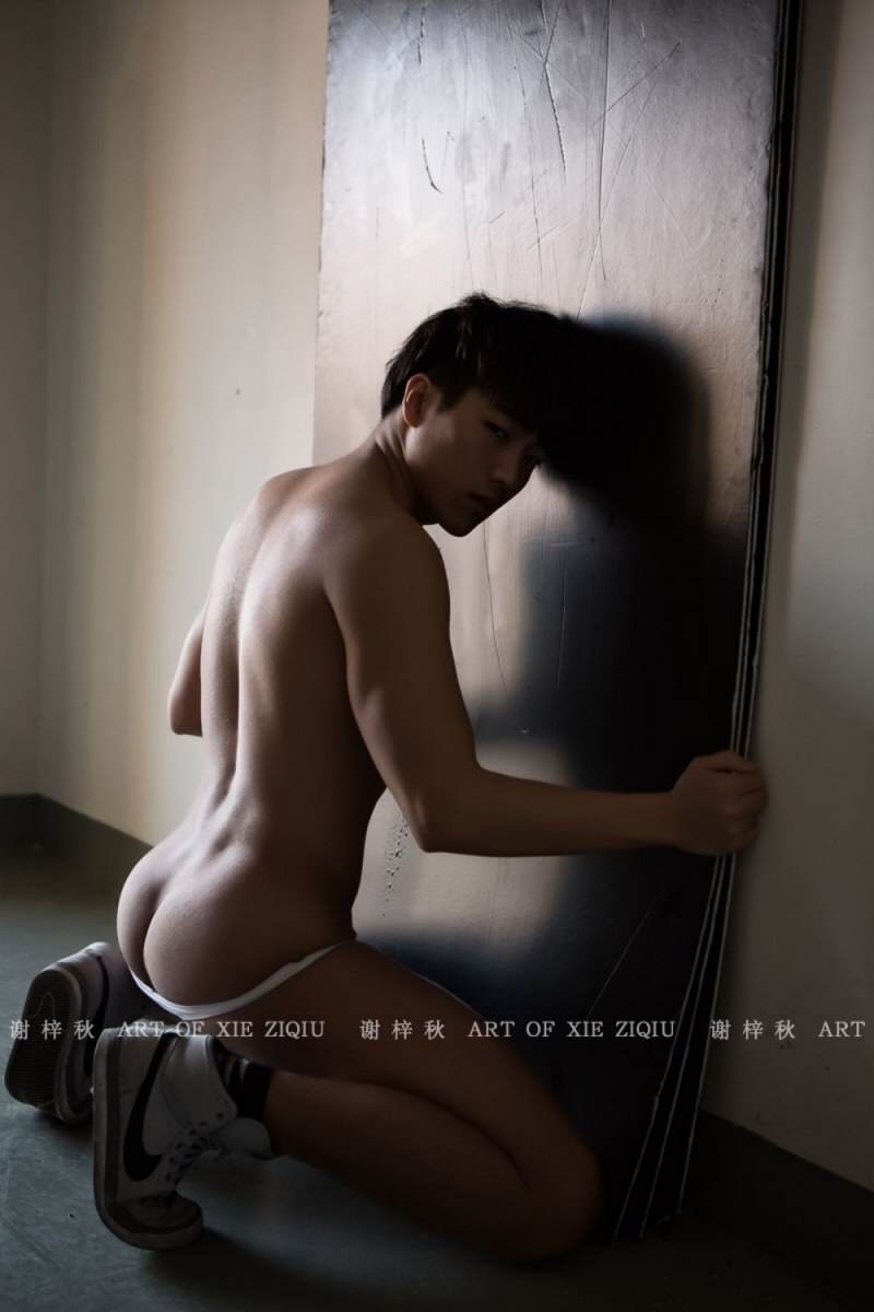 Hot guy in underwear 137
