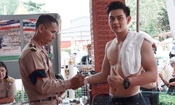 ขาววววววมากกกก