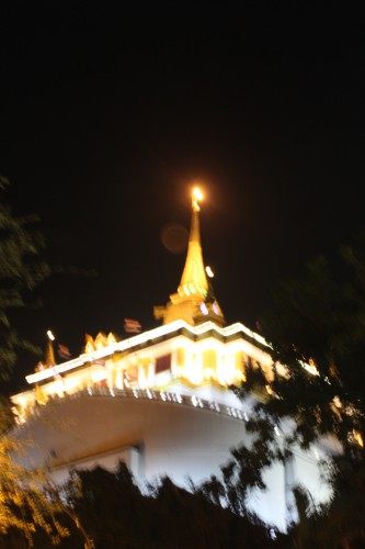 ไปไหว้พระที่ภูเขาทองมา