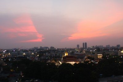 ไปไหว้พระที่ภูเขาทองมา