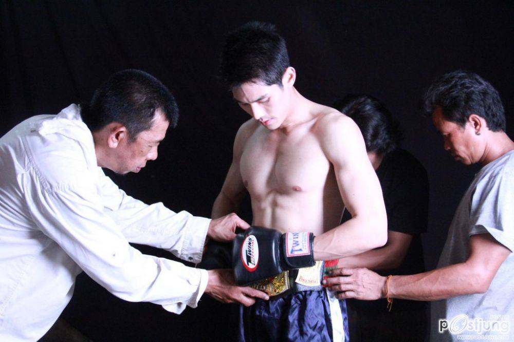 ดาราชายที่หล่อเซ็กซี่ 803
