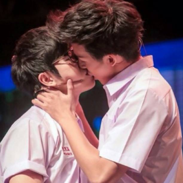 ดาราต่อ 815 หยอกเอินกันฟินๆ เสแสร้งแกล้งทำหรือทำจากใจจริง ตอบฉันมา