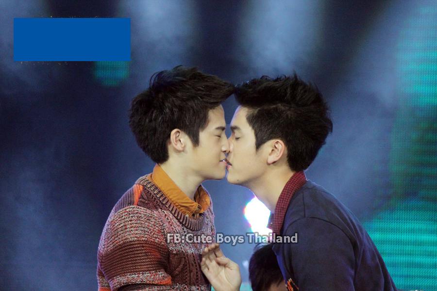 ดาราต่อ 815 หยอกเอินกันฟินๆ เสแสร้งแกล้งทำหรือทำจากใจจริง ตอบฉันมา