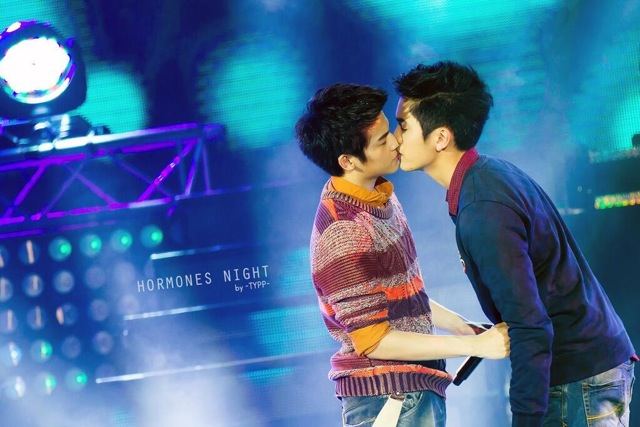 ดาราต่อ 815 หยอกเอินกันฟินๆ เสแสร้งแกล้งทำหรือทำจากใจจริง ตอบฉันมา