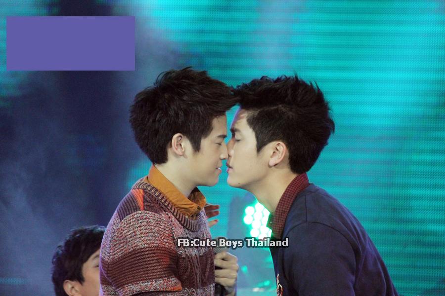 ดาราต่อ 815 หยอกเอินกันฟินๆ เสแสร้งแกล้งทำหรือทำจากใจจริง ตอบฉันมา
