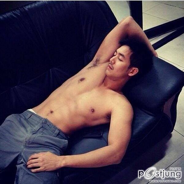 นักแสดงชายรูปหล่อเซ็กซี่น่าหมายปอง 821 เวียร์นะ  แต่แถมเดี่ยวด้วย