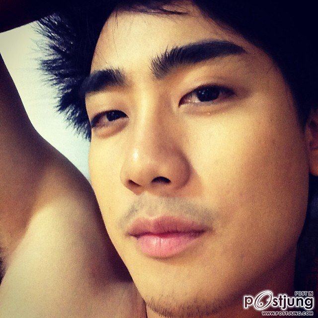 นักแสดงชายรูปหล่อเซ็กซี่น่าหมายปอง 823 ฮัทอีกแล้ว