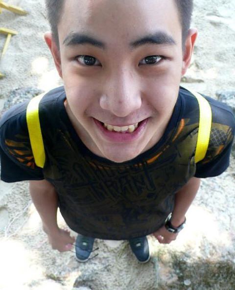นักแสดงชายรูปหล่อเซ็กซี่น่าหมายปอง 827 สี่คนนะกรุปนี้