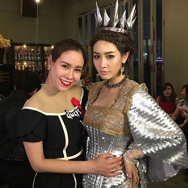 กรี๊ดดดดด เมื่อ 2 ราชินีแม่มด มาเจอกัน มันแซ่บเว่อร์