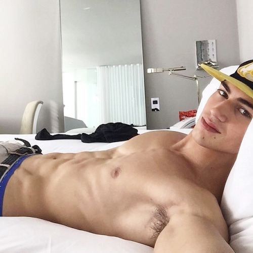 ผู้ชายวันหยุด 5