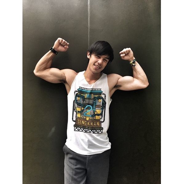 ส่องหนุ่มหล่อ ปากน่าจูบ ต๋อง ชัยธวัช ที่บอกเลยว่า หุ่นเด็ดมากกกก น่าเลีย!!