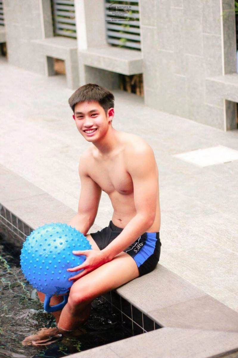 ถอดโชว์เรือนร่าง 1106